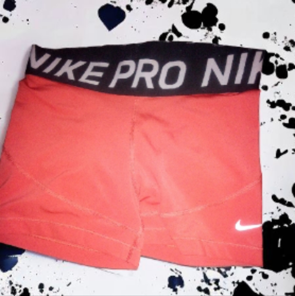 Ladies Nike Pro shorts